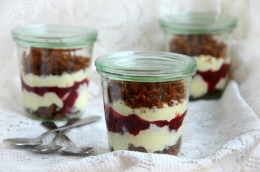 Duonos, Serbentų ir grietinėlės desertas